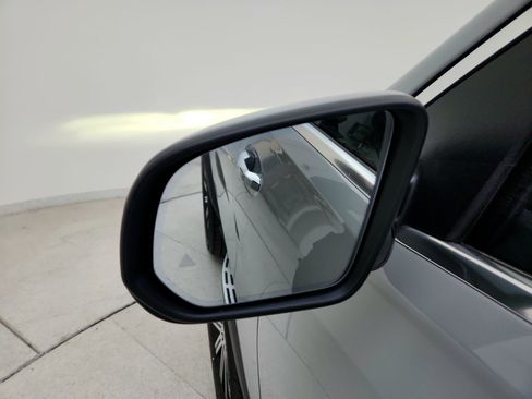 Certified 2025 Mercedes-Benz GLE 350 4MATIC image 13