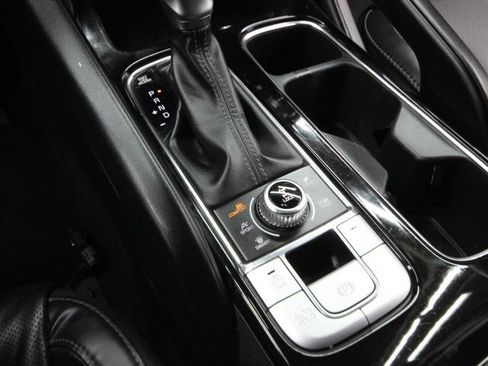 Used 2022 Kia Telluride LX image 25