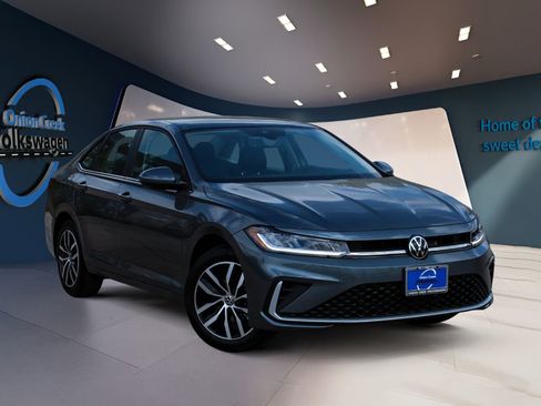 New 2026 Volkswagen Jetta SE FWD image 3