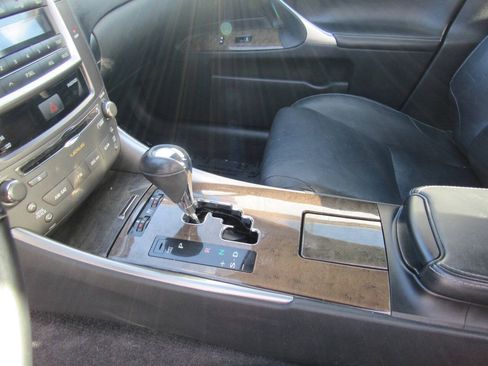 Used 2009 Lexus IS 250 AWD image 17