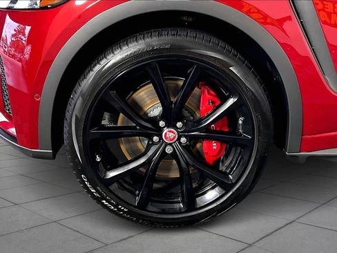 Used 2020 Jaguar F-PACE SVR image 10