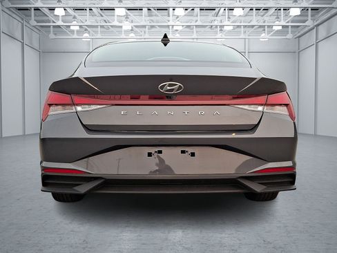 Certified 2023 Hyundai Elantra SEL w/ Convenience Package FWD image 5