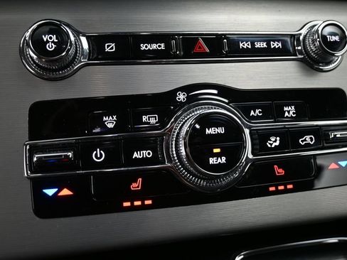 Used 2023 Lincoln Aviator AWD image 37