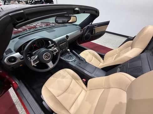 Used 2012 MAZDA MX-5 Miata Grand Touring w/ Premium Pkg RWD image 22