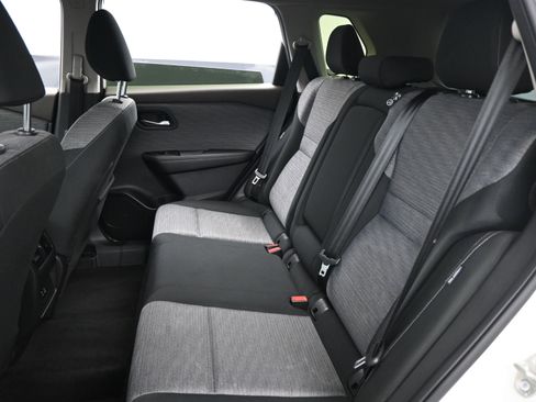 Certified 2023 Nissan Rogue SV image 12