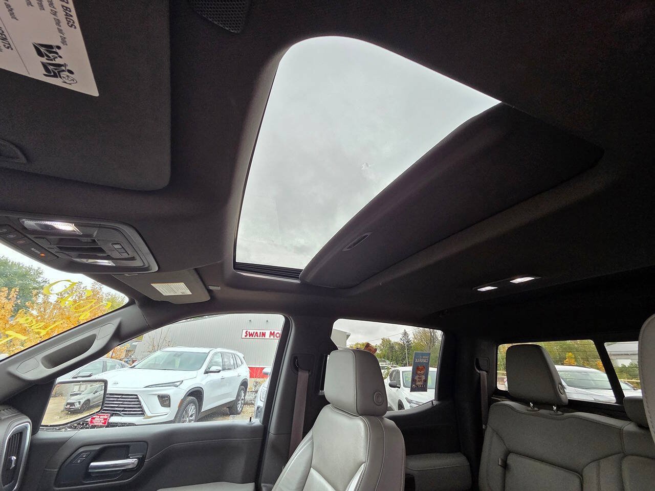 Used 2020 GMC Sierra 1500 SLT w/ SLT Premium Plus Package AWD/4WD image 16
