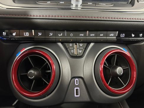 Used 2025 Chevrolet Blazer RS w/ Driver Confidence II Package AWD/4WD image 18