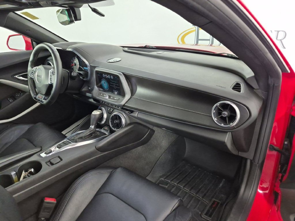 Certified 2018 Chevrolet Camaro SS RWD image 32