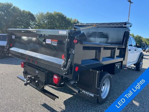 New 2024 RAM 5500 Tradesman image 19