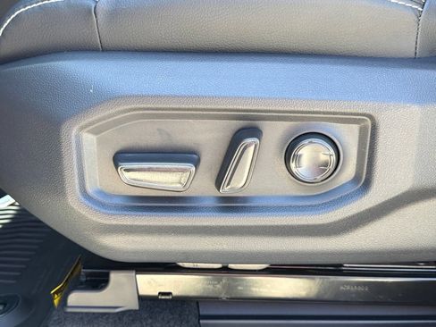 New 2026 Toyota Tundra Limited AWD/4WD image 20
