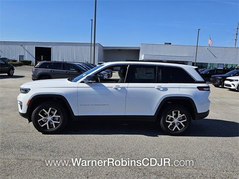 New 2025 Jeep Grand Cherokee Limited image 4