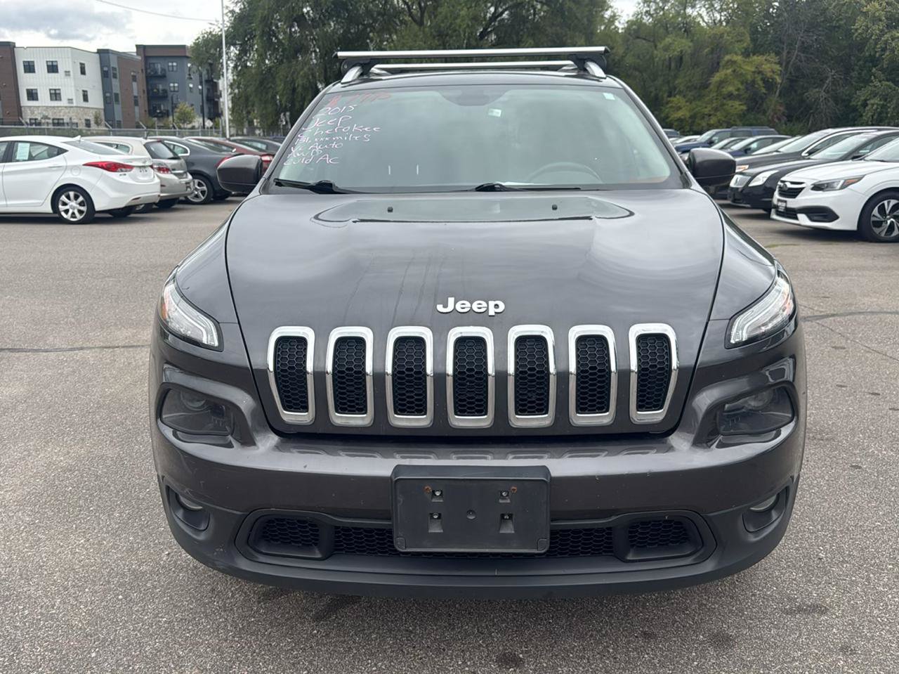 Used 2015 Jeep Cherokee Latitude w/ Cold Weather Group AWD/4WD image 2