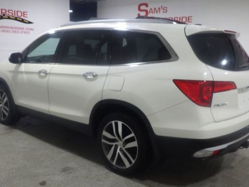 Used 2016 Honda Pilot Elite image 2