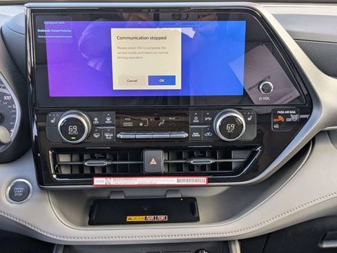 New 2026 Toyota Highlander XLE AWD/4WD image 18