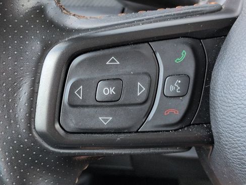 Used 2024 Jeep Gladiator Mojave w/ Technology Group AWD/4WD image 24