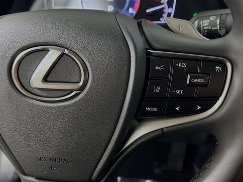 Used 2024 Lexus ES 350 w/ Premium Package image 20