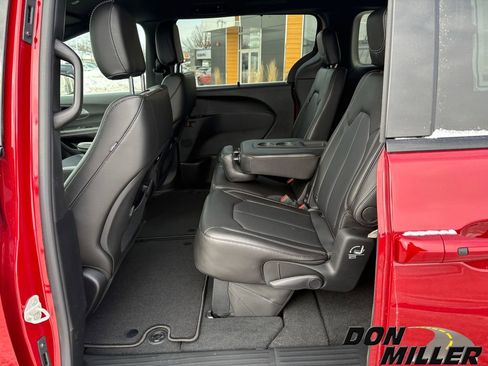 New 2026 Chrysler Pacifica Select image 24