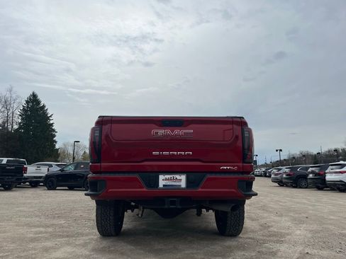 Used 2024 GMC Sierra 3500 AT4 w/ AT4 Preferred Package AWD/4WD image 9