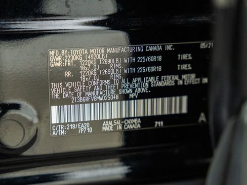 Used 2021 Toyota RAV4 XLE Premium image 38