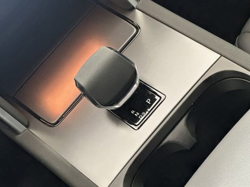 Used 2024 Land Rover Discovery Sport S image 15