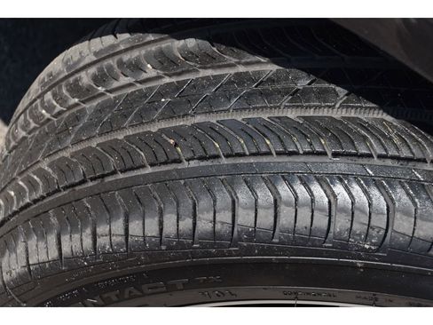 Used 2025 Volvo S60 B5 Plus image 11