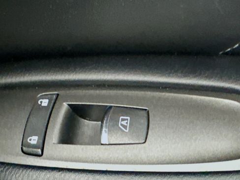 Used 2023 INFINITI QX80 Luxe w/ Cargo Package image 29