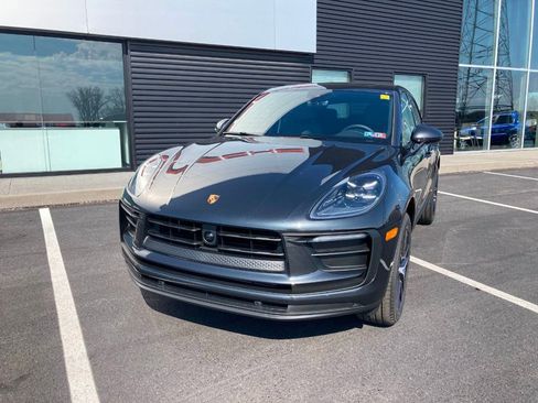 Certified 2024 Porsche Macan image 16