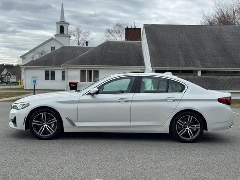 Used 2022 BMW 530i w/ Premium Package RWD image 4