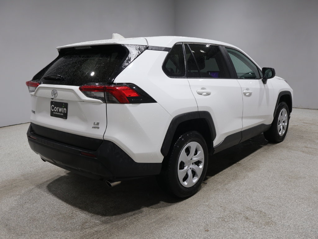 Used 2025 Toyota RAV4 LE AWD/4WD image 2
