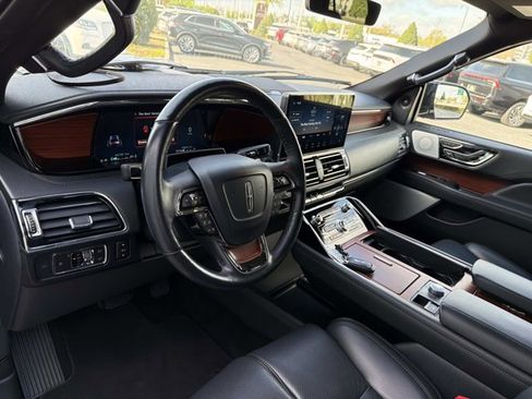 Certified 2023 Lincoln Navigator Reserve image 16