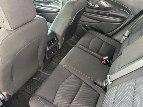 Used 2022 GMC Terrain SLE w/ LPO, Floor Liner Package AWD/4WD image 6