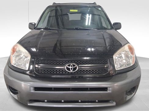Used 2005 Toyota RAV4 2WD image 2
