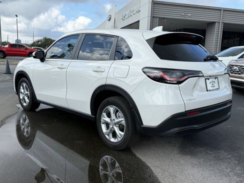Used 2025 Honda HR-V LX image 7