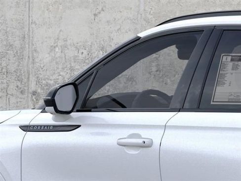 New 2026 Lincoln Corsair Premiere image 20