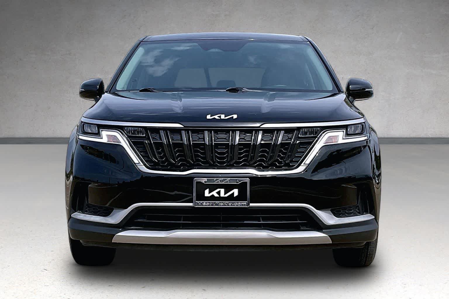Certified 2023 Kia Carnival LX FWD image 6