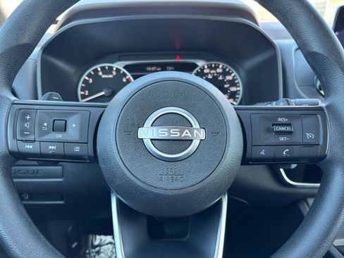 Used 2023 Nissan Rogue S FWD image 28