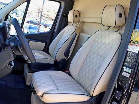 Used 2024 Mercedes-Benz Sprinter 3500 image 29