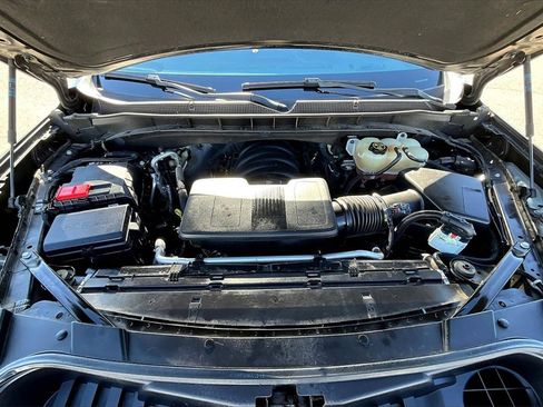 Used 2022 Chevrolet Tahoe Z71 w/ Luxury Package image 9