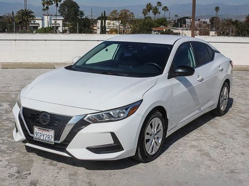 Used 2023 Nissan Sentra S image 2