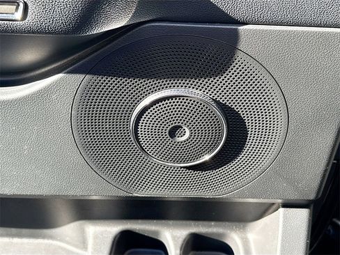 Used 2023 Ford Expedition XLT image 20