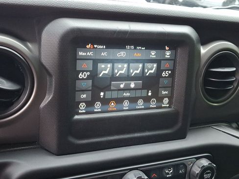 Used 2023 Jeep Wrangler Unlimited w/ Cold Weather Group AWD/4WD image 13