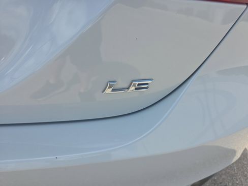 Used 2022 Toyota Camry LE w/ Carpet Mat Package (TMS) image 24