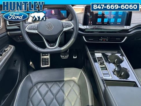 Used 2024 Volkswagen Atlas SEL Premium R-Line image 18