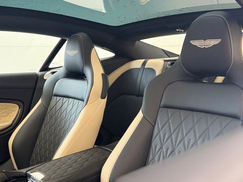 Used 2025 Aston Martin DB12 image 6