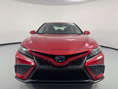 Used 2021 Toyota Camry SE w/ Cold Weather Package FWD image 2