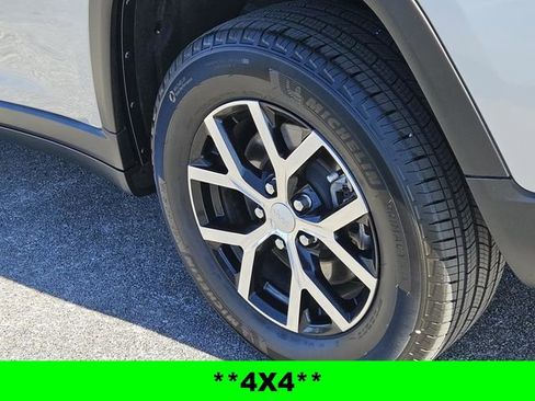 Used 2025 Jeep Grand Cherokee L Limited w/ Trailer Tow Package image 10