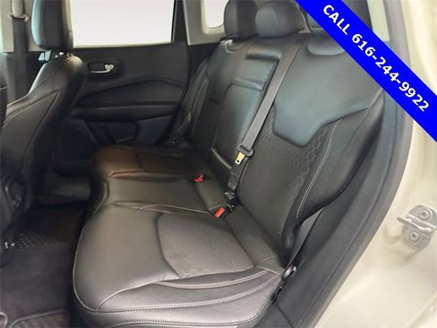 Used 2018 Jeep Compass Latitude w/ Cold Weather Group image 6