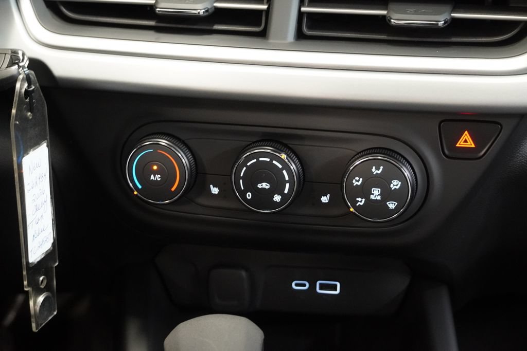 New 2026 Chevrolet Trax LS w/ LS Convenience Package FWD image 19