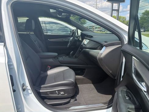 Used 2024 Cadillac XT5 Luxury AWD/4WD image 15