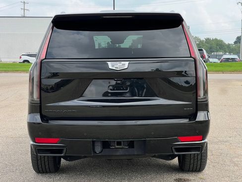 Used 2024 Cadillac Escalade Sport w/ LPO, ONYX Package AWD/4WD image 43